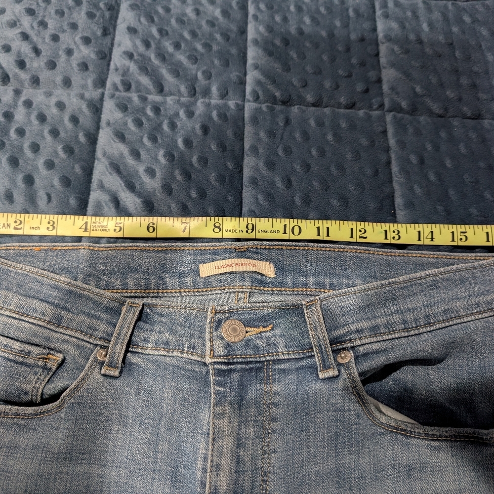 Levi's Jeans - Picture 4 of 5
